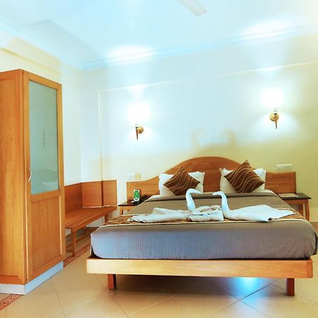 Hotel Royal Omars Kannur Exterior foto
