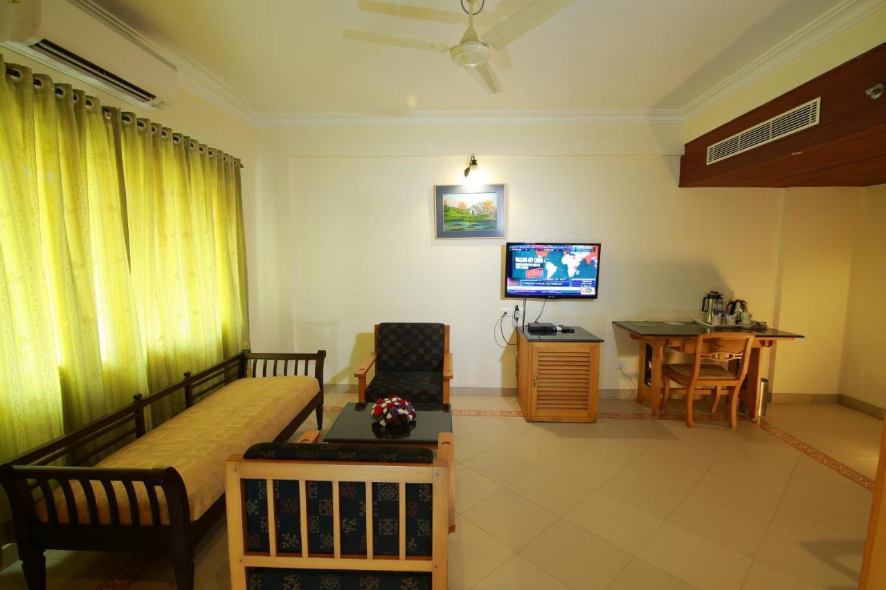 Hotel Royal Omars Kannur Exterior foto