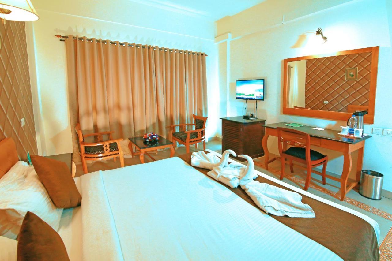 Hotel Royal Omars Kannur Exterior foto