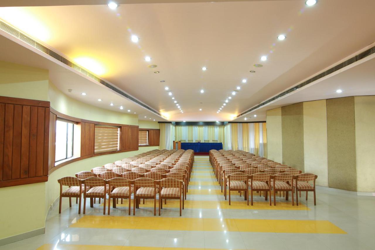 Hotel Royal Omars Kannur Exterior foto